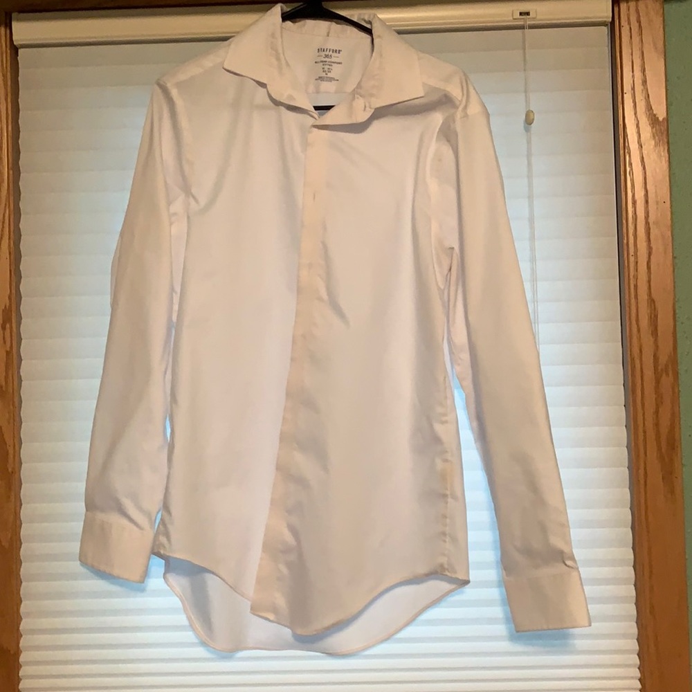 White dress shirt